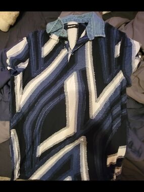 Desigual Men’s Blue, Navy and White Geometric Polo with Denim Collar